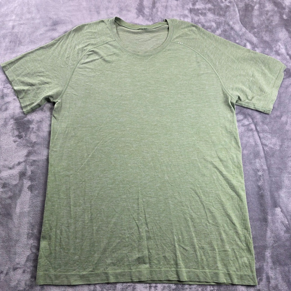 Lululemon Metal Vent Tech Mens XL Green Short Sleeve Training Shirt